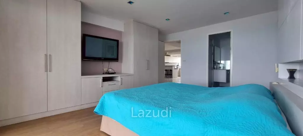 3 Bed 3 Bath 188 SQ.M. Sunshine Beach Condotel