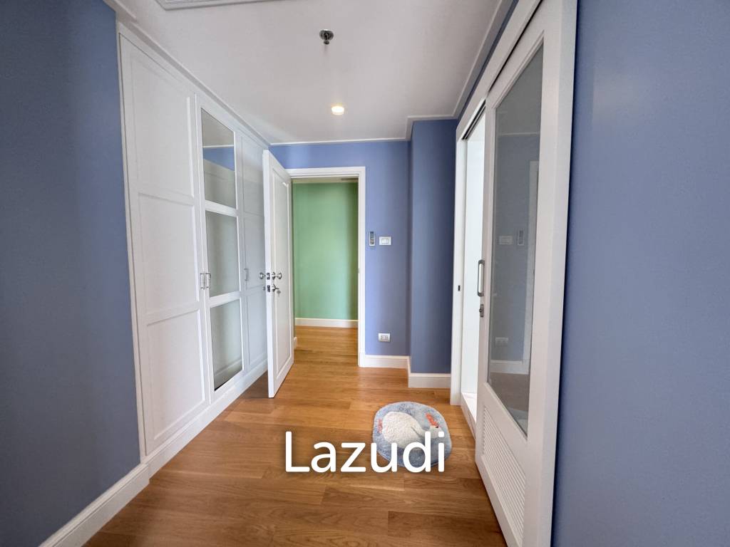 3 Bed 3 Bath  215 SQ.M at Langsuan Ville