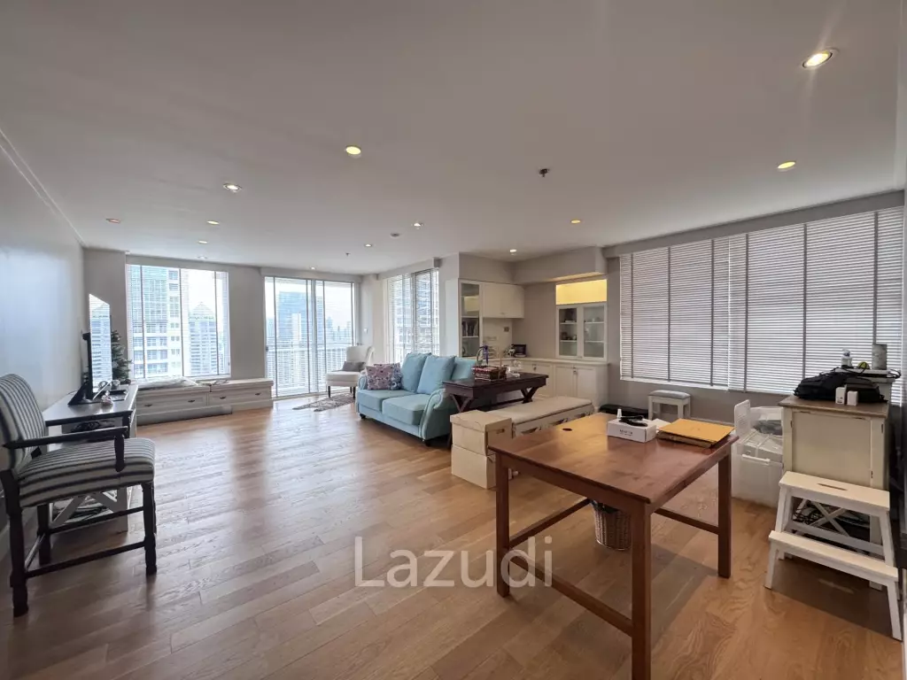3 Bed 3 Bath  215 SQ.M at Langsuan Ville