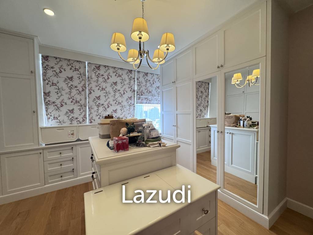 3 Bed 3 Bath  215 SQ.M at Langsuan Ville