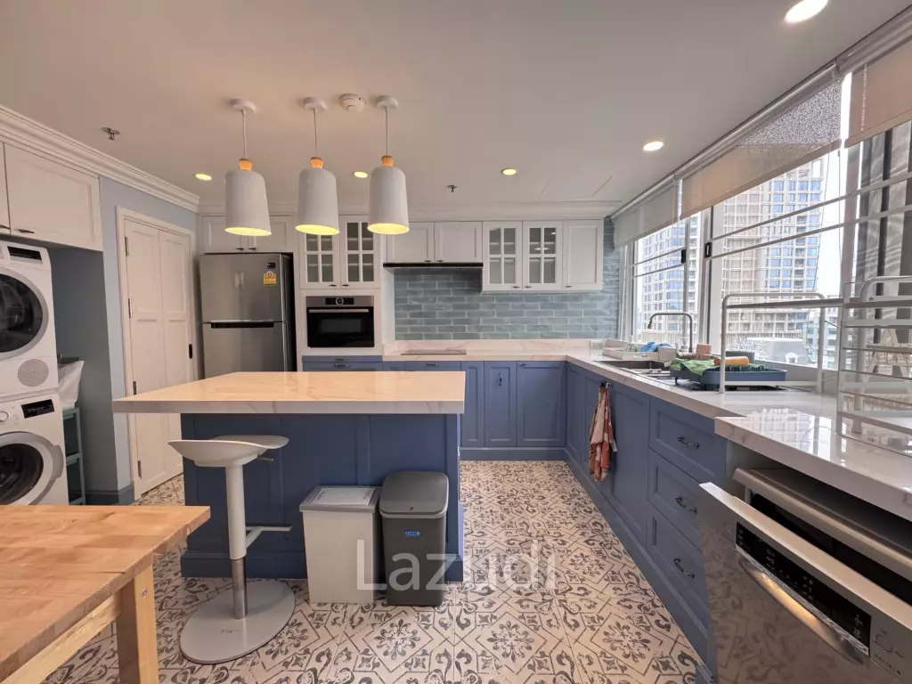 3 Bed 3 Bath  215 SQ.M at Langsuan Ville