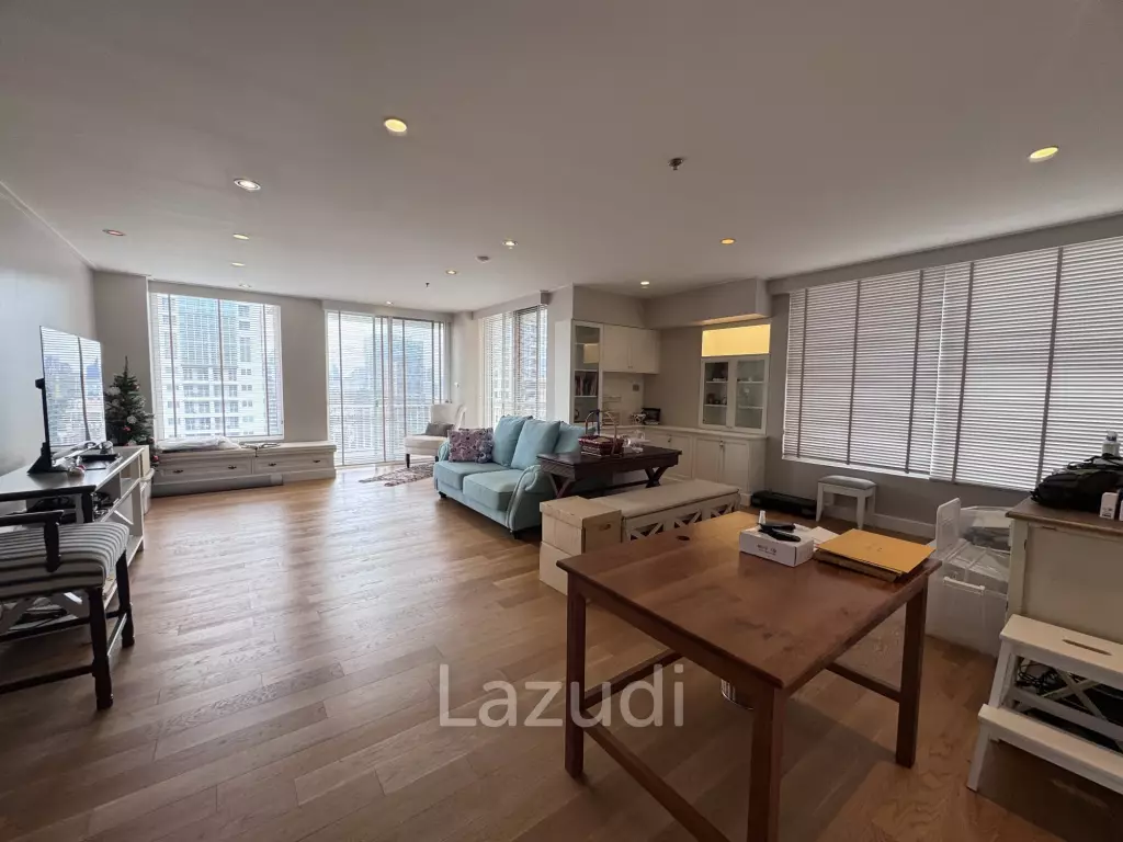 3 Bed 3 Bath  215 SQ.M at Langsuan Ville