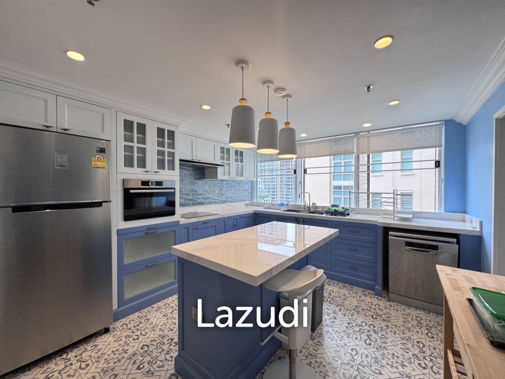3 Bed 3 Bath  215 SQ.M at Langsuan Ville