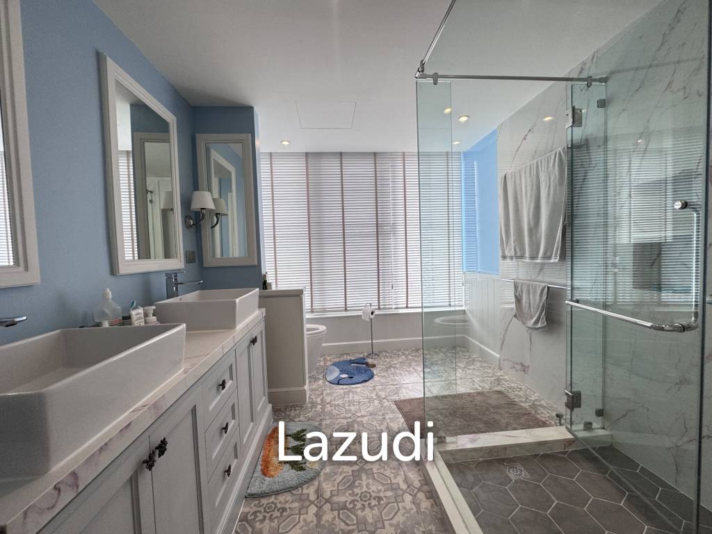 3 Bed 3 Bath  215 SQ.M at Langsuan Ville