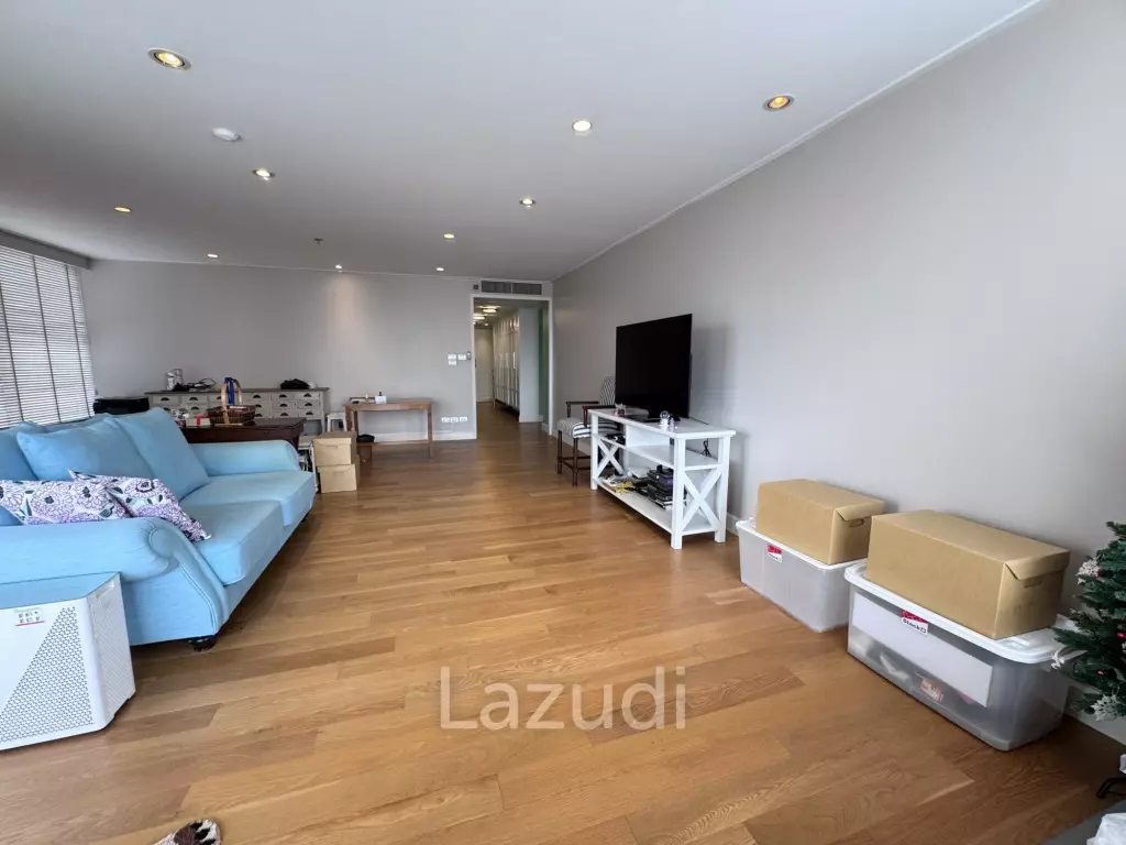 3 Bed 3 Bath  215 SQ.M at Langsuan Ville