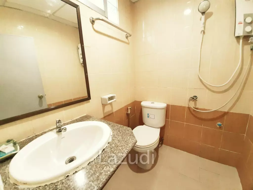 ขายโรงแรมจำนวน 20 ห้องพร้อมบ้าน 1 หลังในตัวเมืองเชียงราย