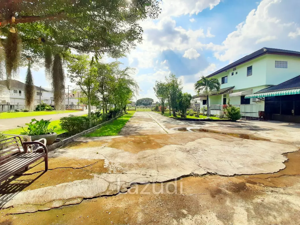 ขายโรงแรมจำนวน 20 ห้องพร้อมบ้าน 1 หลังในตัวเมืองเชียงราย