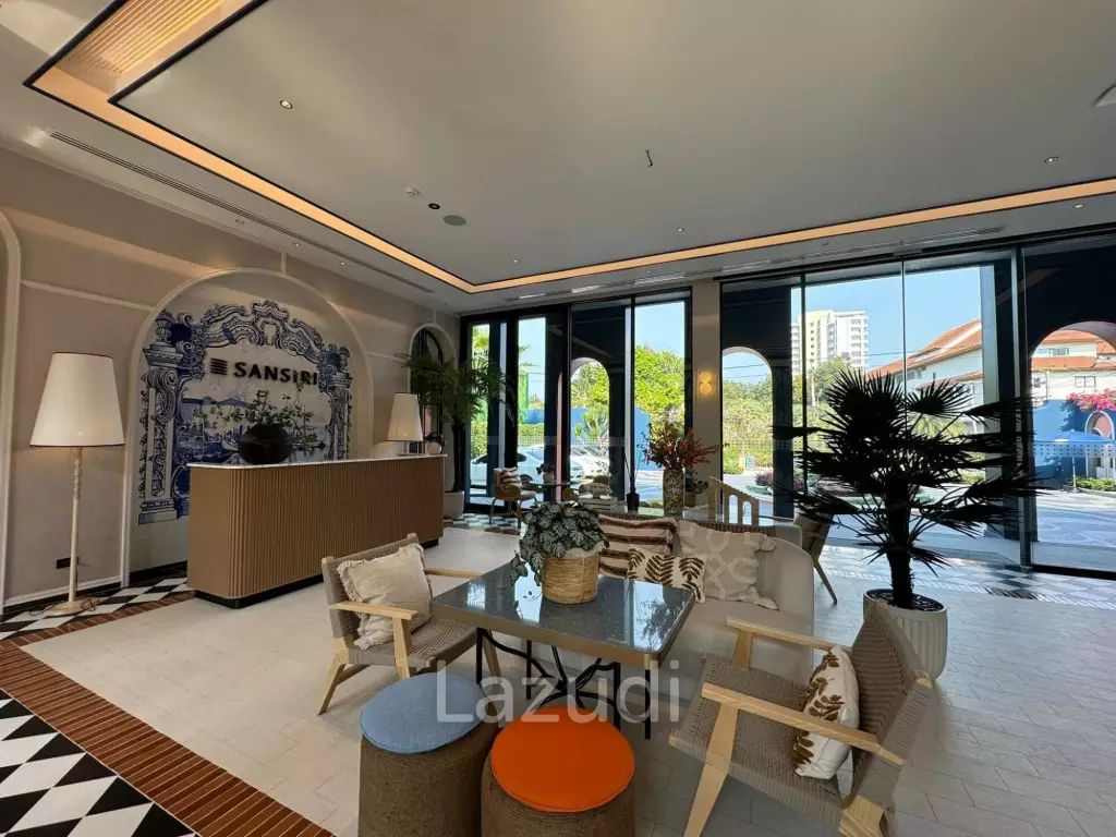 Luxurious Top-Floor Condo at Cabanas Hua Hin