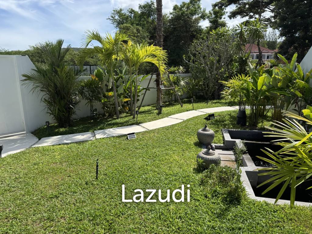 Ultra-Luxury 5-Bedroom Villa: Black Mountain, Saltwater pool