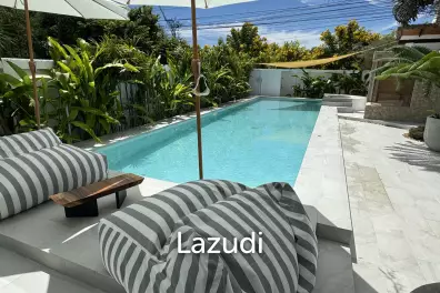 Ultra-Luxury 5-Bedroom Villa: Black Mountain, Saltwater pool