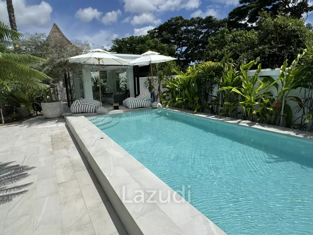 Ultra-Luxury 5-Bedroom Villa: Black Mountain, Saltwater pool