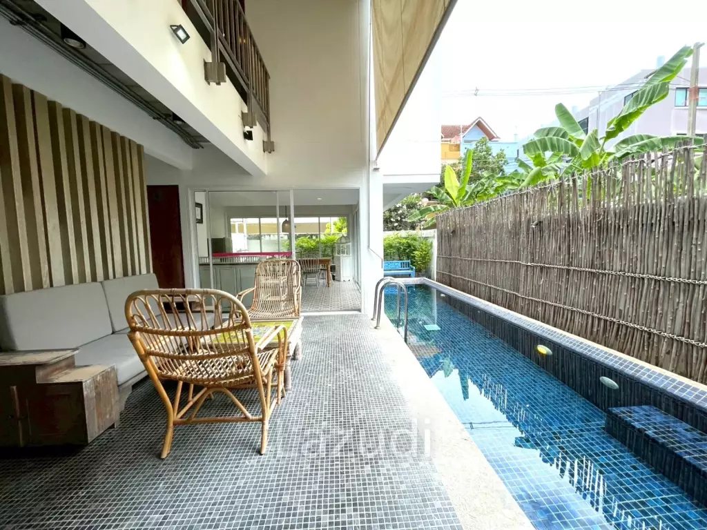 Luxury 4-beds townhouse in Kao Takiab