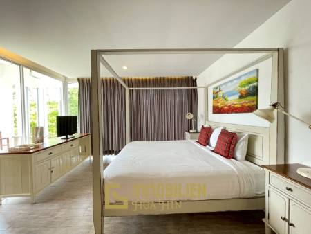 ทาวน์เฮ้าส์หรู 4 ห้องนอน ในเขาตะเกียบ