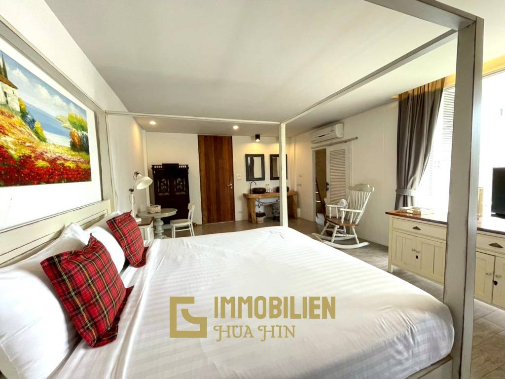 ทาวน์เฮ้าส์หรู 4 ห้องนอน ในเขาตะเกียบ