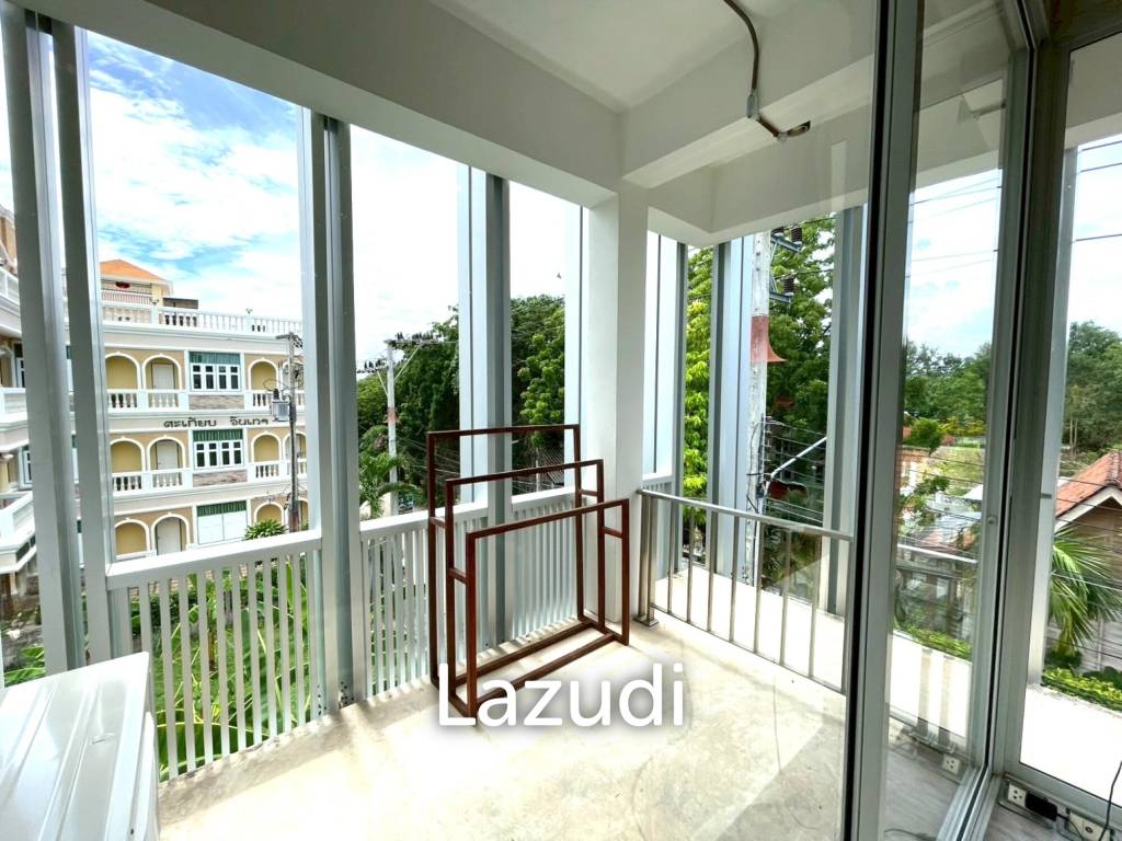 Luxury 4-beds townhouse in Kao Takiab
