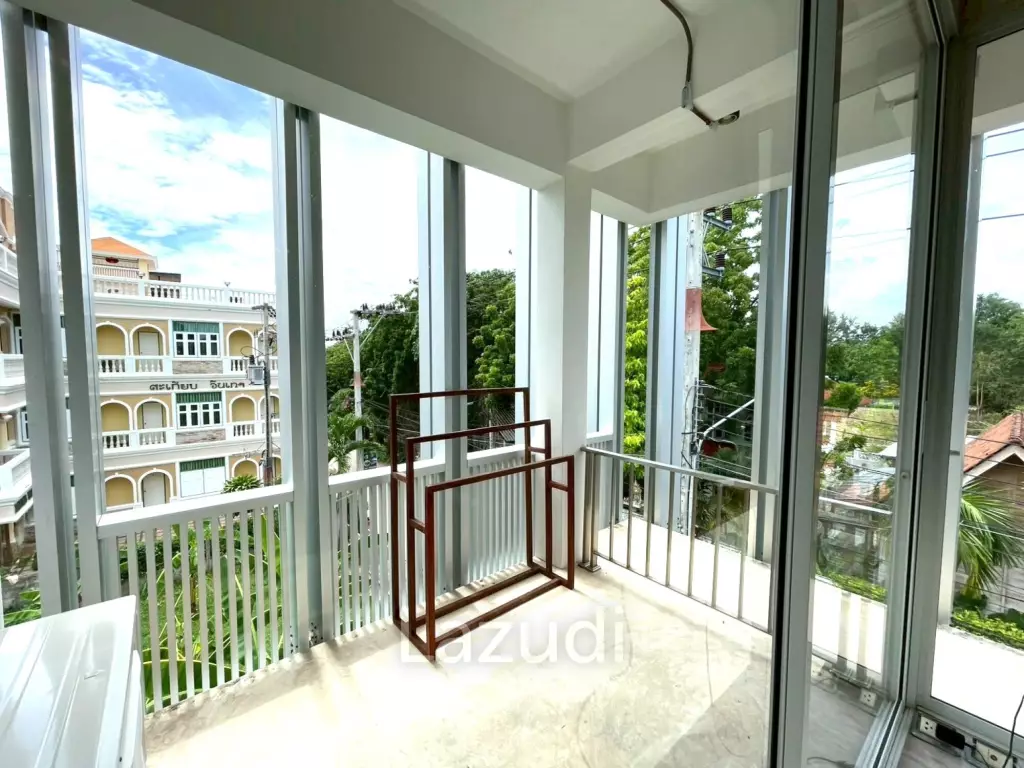 Luxury 4-beds townhouse in Kao Takiab