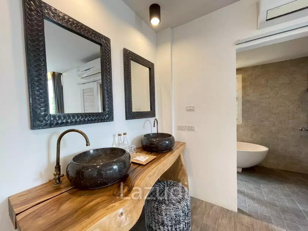 Luxury 4-beds townhouse in Kao Takiab