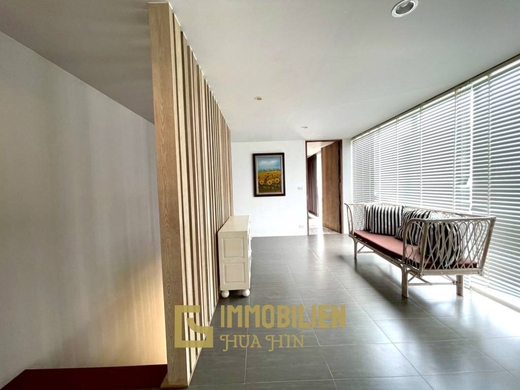 ทาวน์เฮ้าส์หรู 4 ห้องนอน ในเขาตะเกียบ