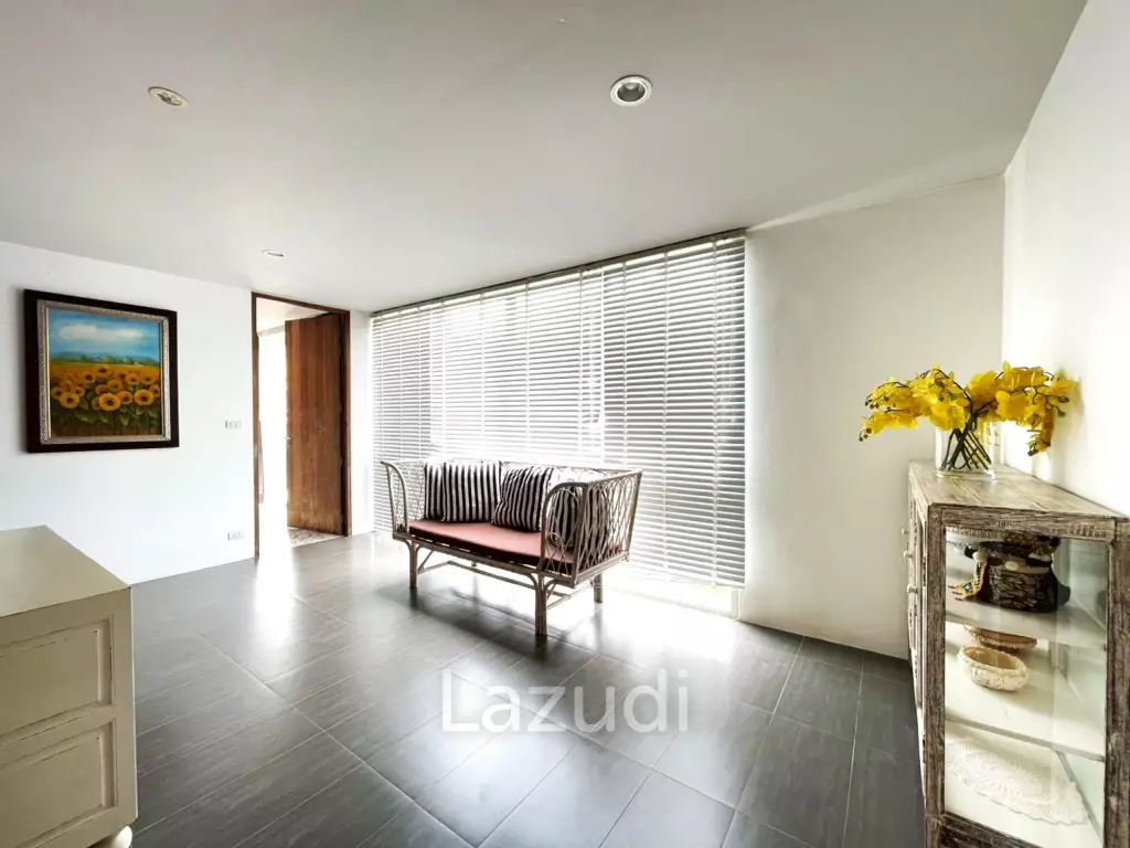 Luxury 4-beds townhouse in Kao Takiab