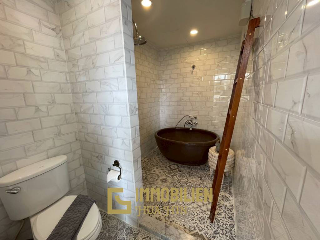 ทาวน์เฮ้าส์หรู 4 ห้องนอน ในเขาตะเกียบ