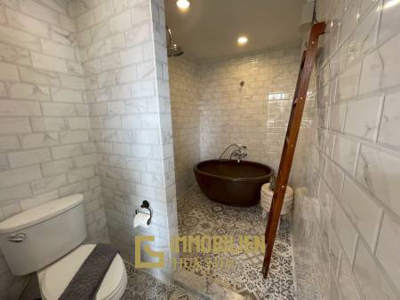 ทาวน์เฮ้าส์หรู 4 ห้องนอน ในเขาตะเกียบ