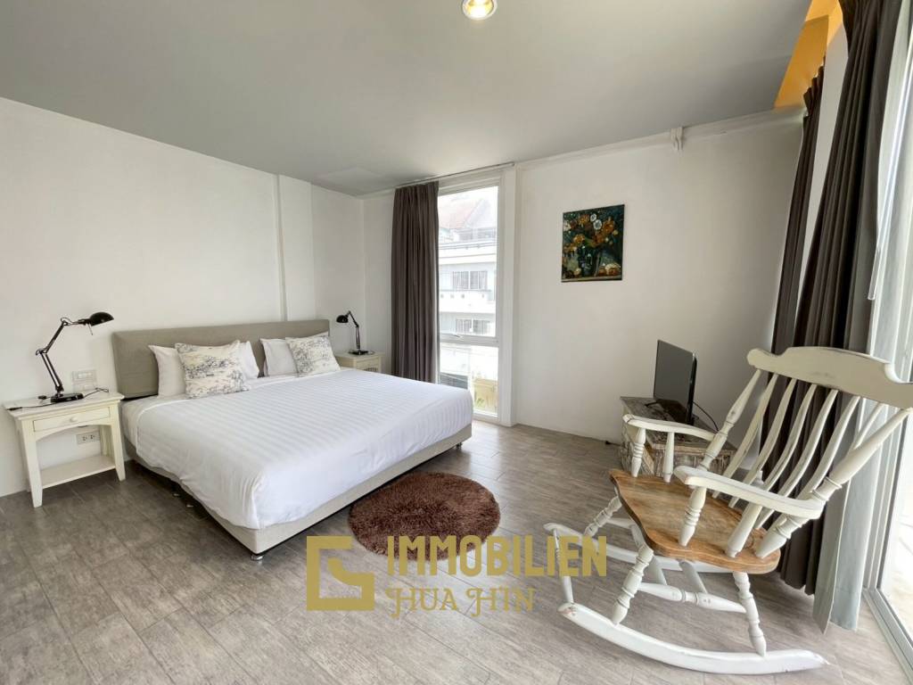 ทาวน์เฮ้าส์หรู 4 ห้องนอน ในเขาตะเกียบ