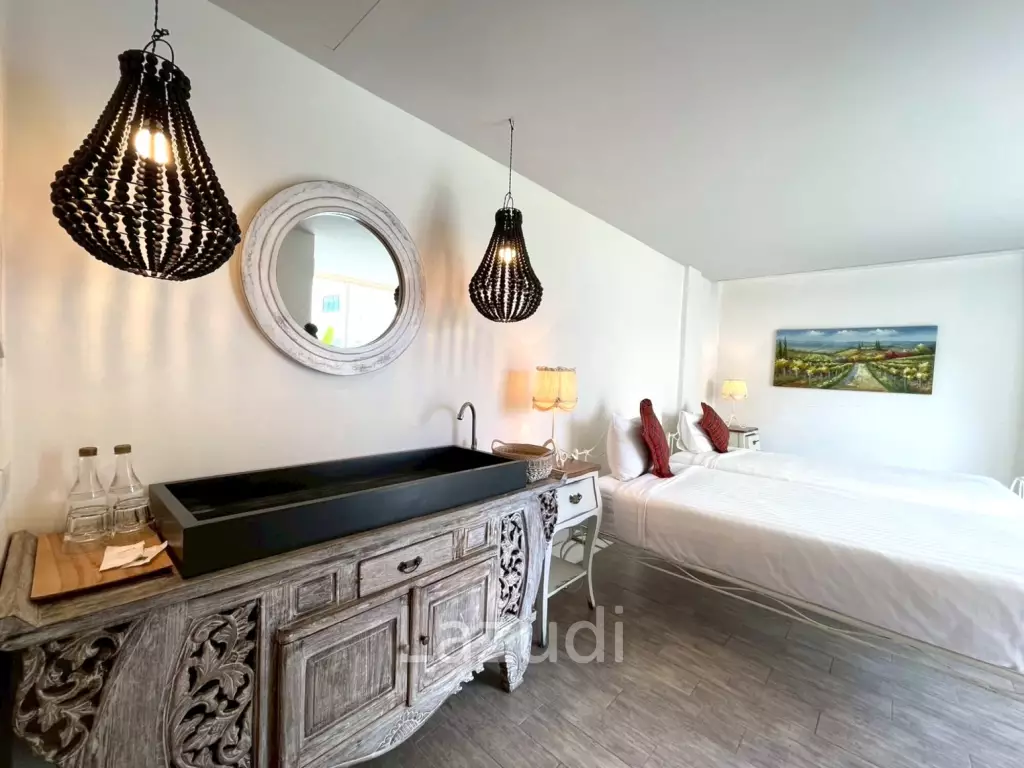 Luxury 4-beds townhouse in Kao Takiab