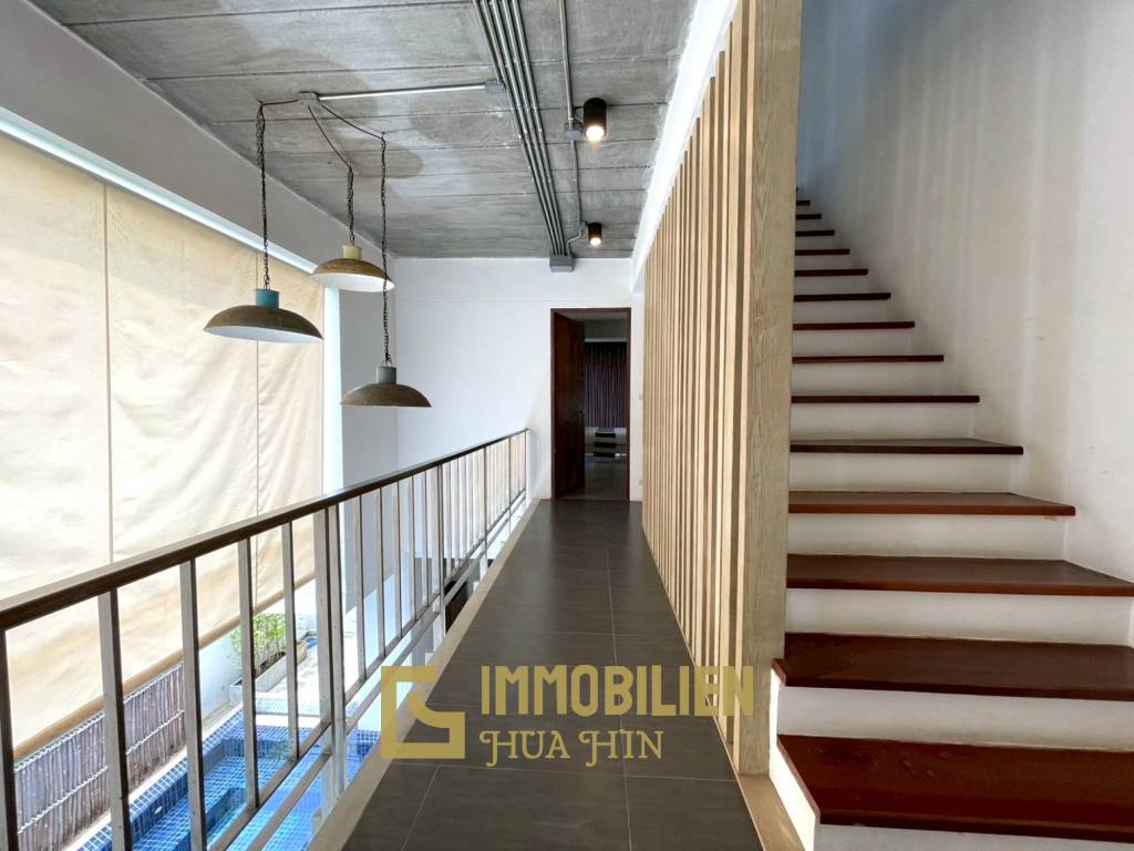 ทาวน์เฮ้าส์หรู 4 ห้องนอน ในเขาตะเกียบ