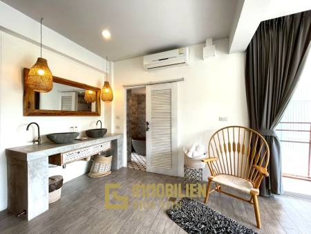 ทาวน์เฮ้าส์หรู 4 ห้องนอน ในเขาตะเกียบ