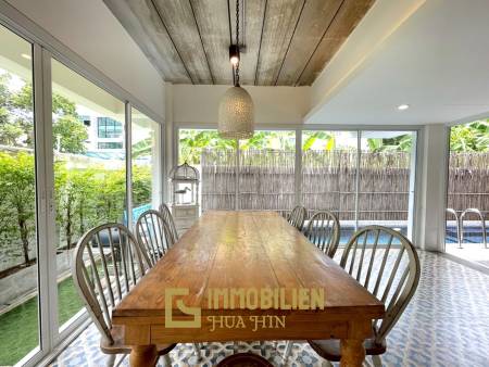 ทาวน์เฮ้าส์หรู 4 ห้องนอน ในเขาตะเกียบ