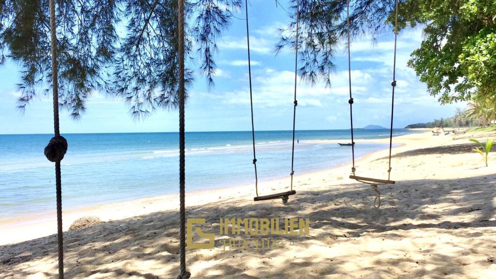 Absolute Strandlage / 2000 qm / Roter Chanot