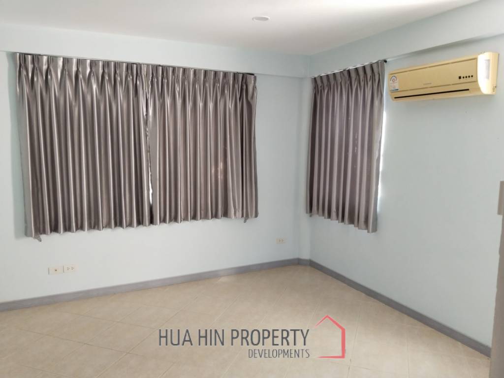 Elegant Villa with Pool and Garden On soi 102 in Hua Hin