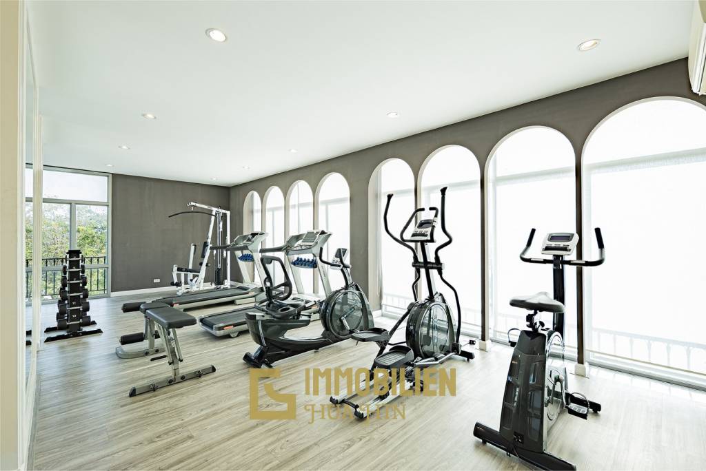 Am Meer / geschlossene Wohnanlage / Fitnessstudio + Infinity-Pool