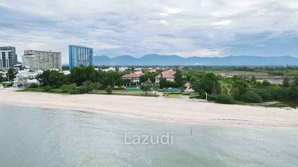 Boulevard Tuscany : Luxury 2 Bedroom Townhouse in , Cha-Am
