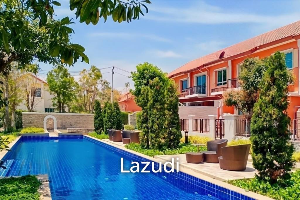 Boulevard Tuscany : Luxury 2 Bedroom Townhouse in , Cha-Am
