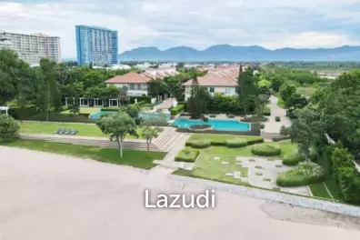 Boulevard Tuscany : Luxury 2 Bedroom Townhouse in , Cha-Am