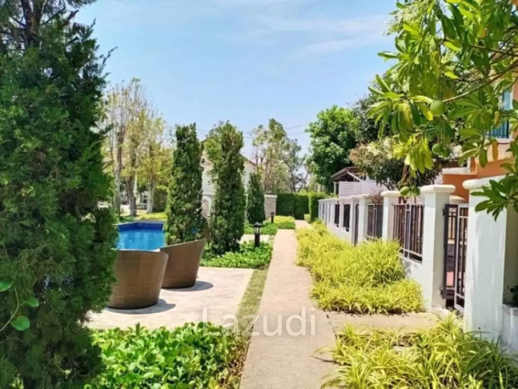Boulevard Tuscany : Luxury 2 Bedroom Townhouse in , Cha-Am