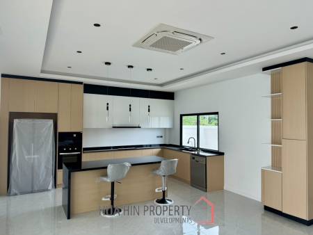 Modern 3 Bedroom Villa with Pool in Hua Hin