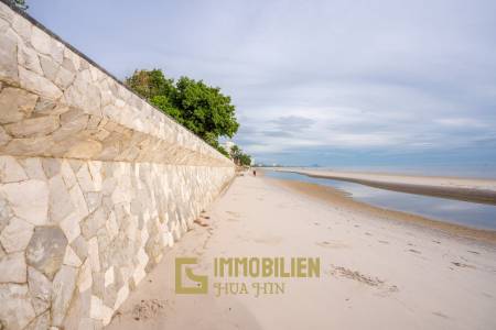 คอนโด 2 ห้องนอนรีโนเวทใหม่ริมทะเล ที่บ้านแสนสุข หัวหิน