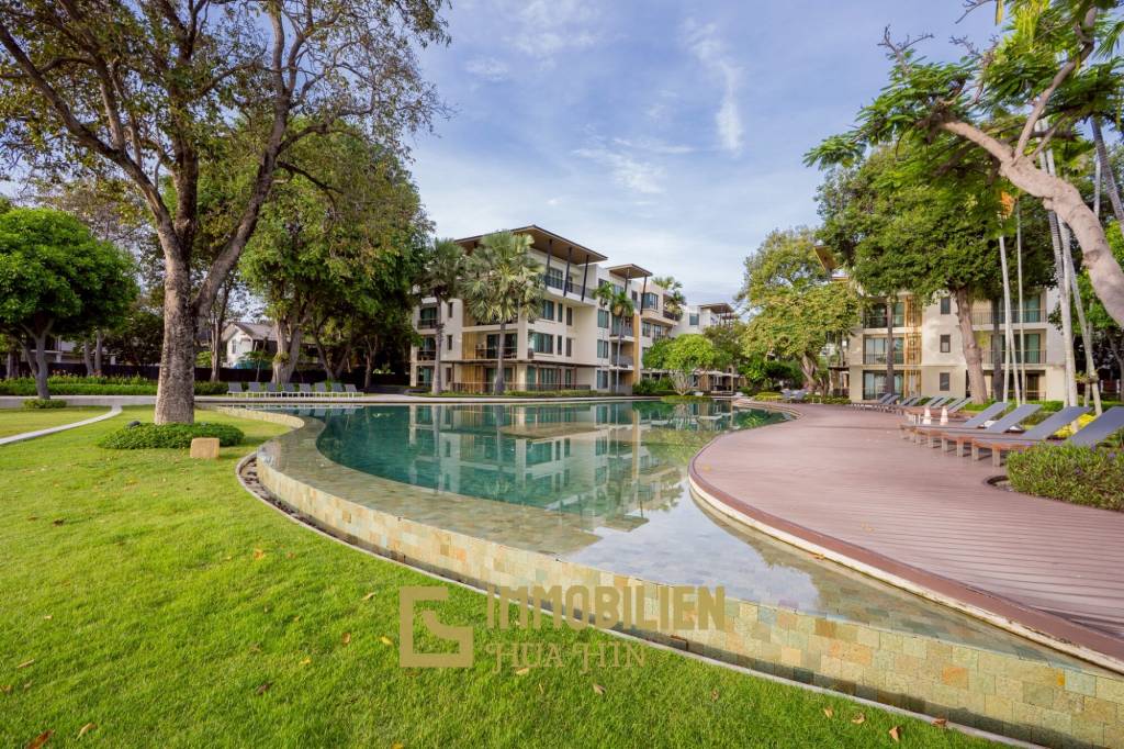 คอนโด 2 ห้องนอนรีโนเวทใหม่ริมทะเล ที่บ้านแสนสุข หัวหิน