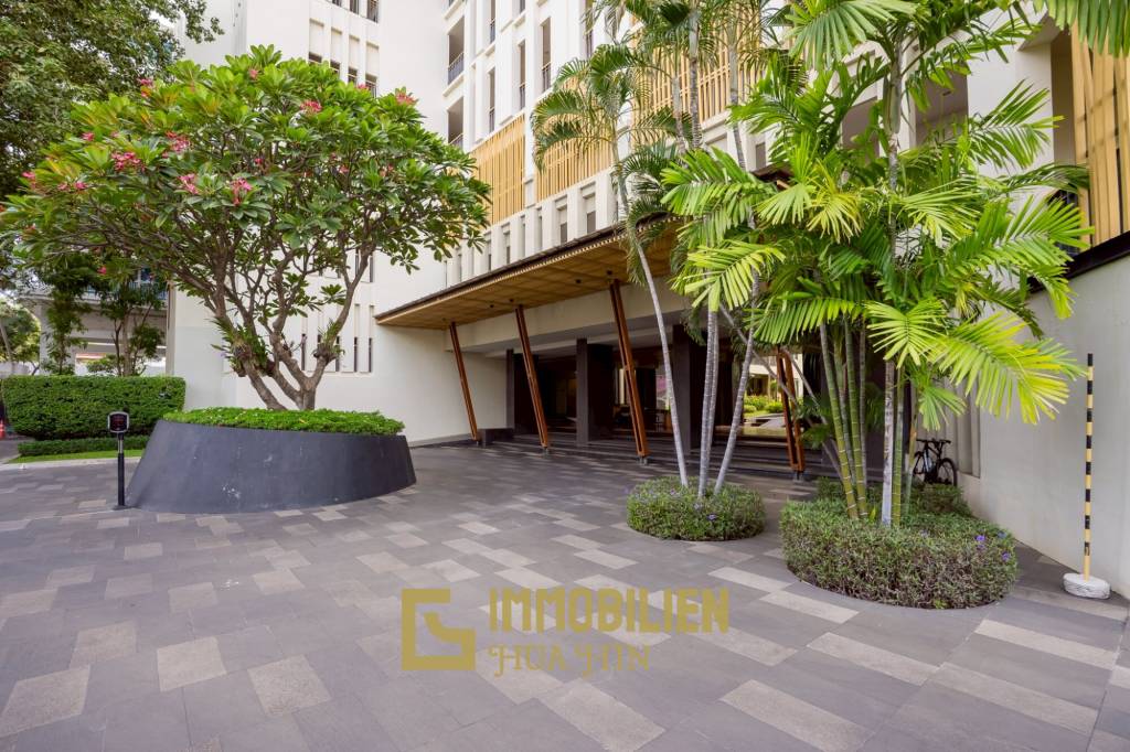 คอนโด 2 ห้องนอนรีโนเวทใหม่ริมทะเล ที่บ้านแสนสุข หัวหิน