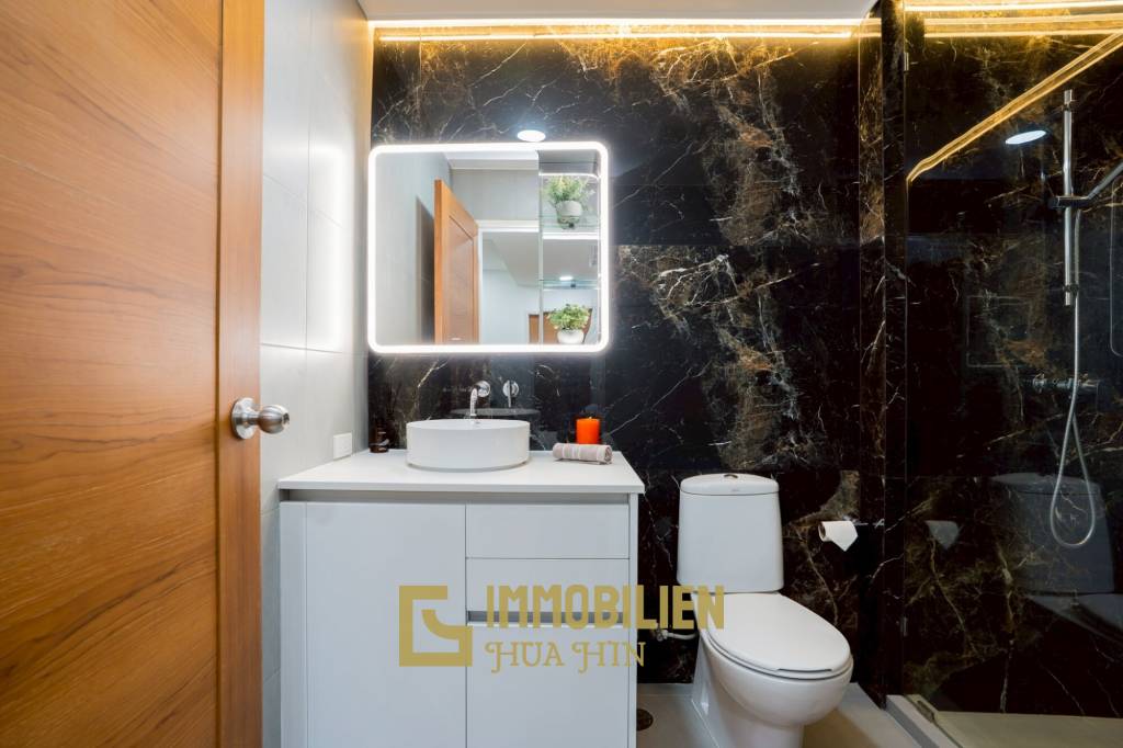 คอนโด 2 ห้องนอนรีโนเวทใหม่ริมทะเล ที่บ้านแสนสุข หัวหิน