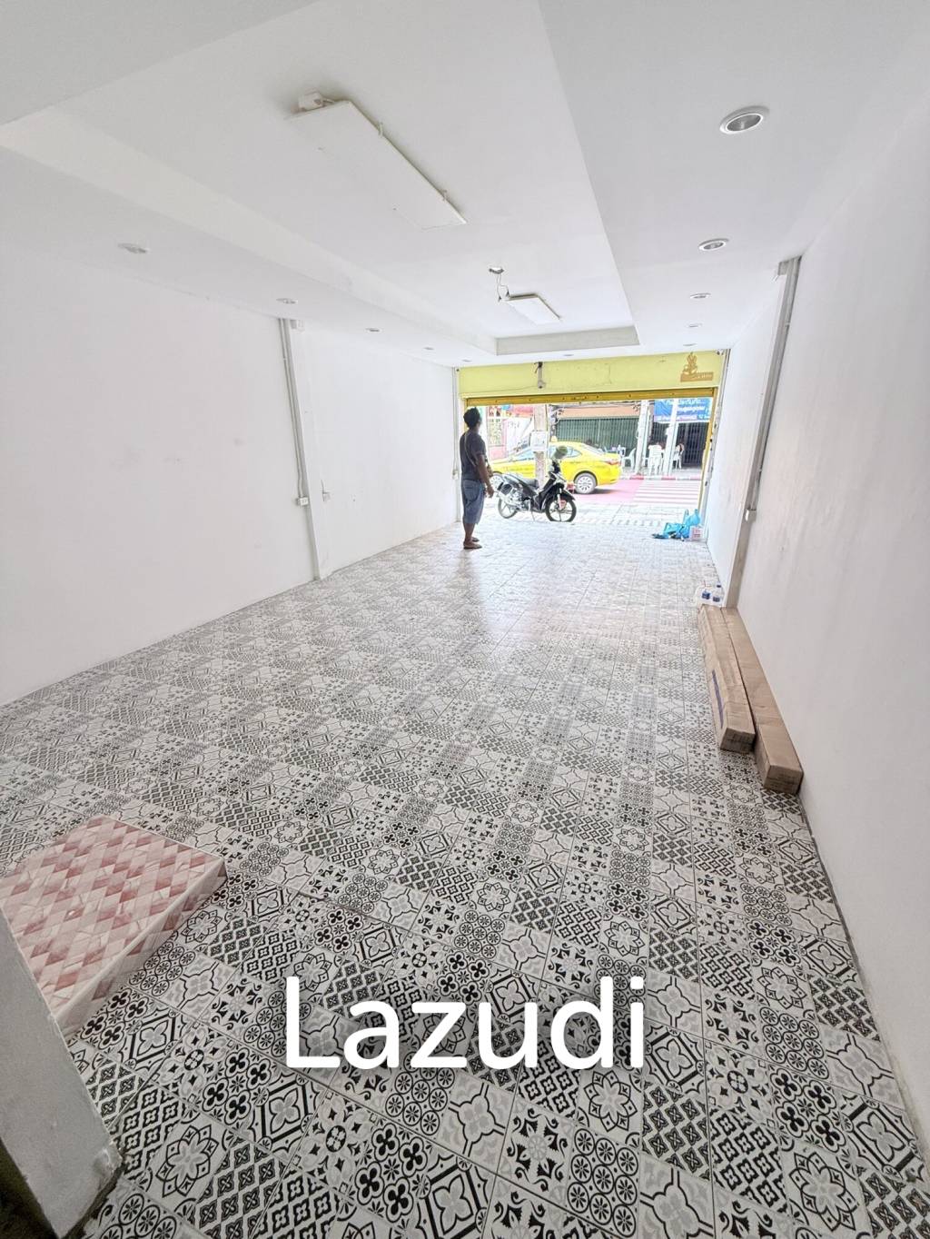 Spacious Townhouse for Sale in Yan Nawa Bangkok