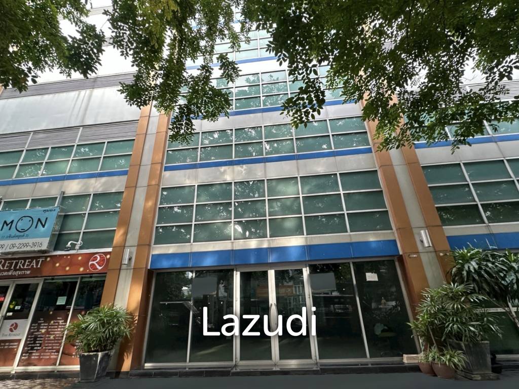 Retail Opportunity in St. Louis Grand Terrace Sathorn