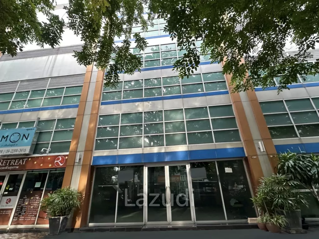 Retail Opportunity in St. Louis Grand Terrace Sathorn