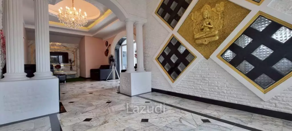 5 Bedrooms 6 Bathrooms 222 SQ.M. Baan Koon Suk