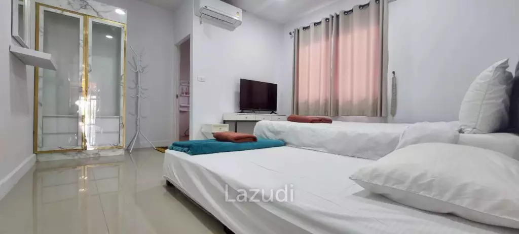 5 Bedrooms 6 Bathrooms 222 SQ.M. Baan Koon Suk