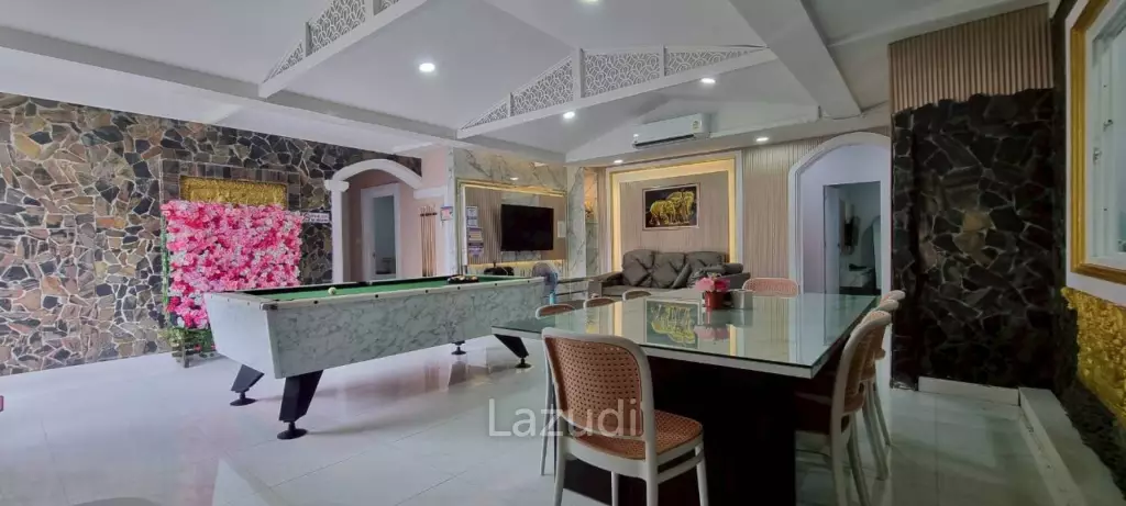 5 Bedrooms 6 Bathrooms 222 SQ.M. Baan Koon Suk