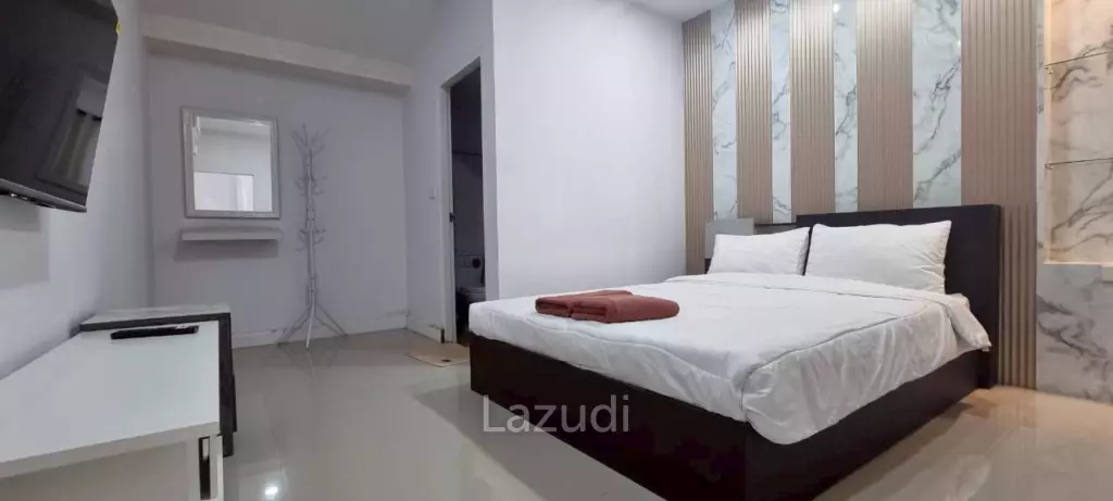 5 Bedrooms 6 Bathrooms 222 SQ.M. Baan Koon Suk