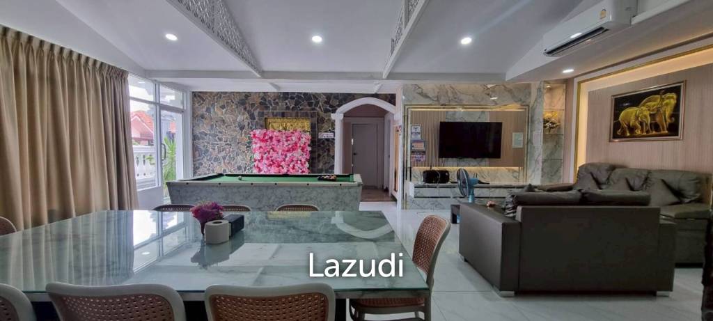 5 Bedrooms 6 Bathrooms 222 SQ.M. Baan Koon Suk